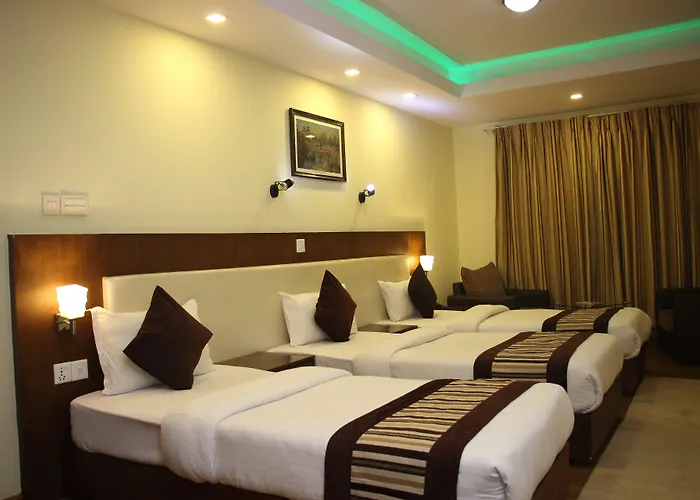 Backyard Hotel 3*